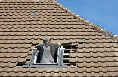 Pose de velux - La Salvetat-Belmontet